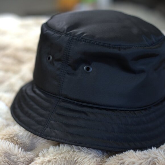 Burberry Bucket Hat - Picture 4 of 9
